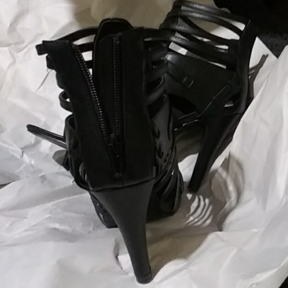 Shoes - Picture 2 of 3